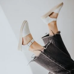 Shoes Piper & Scoot: The Kylee Mary Jane Platform Leather Sandal In Salt