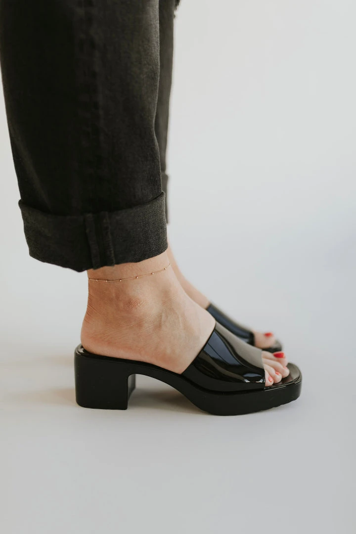 Piper & Scoot Matisse: Wade Heel In Black Shoes