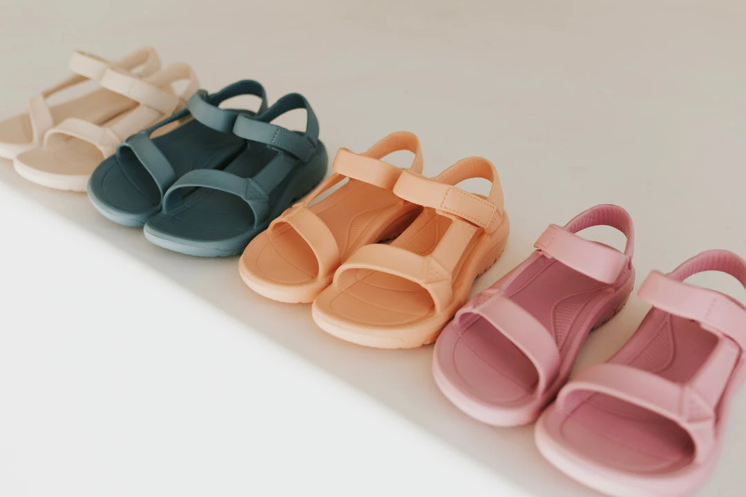 Piper & Scoot Shoes Teva: Hurricane Drift In Rosebloom