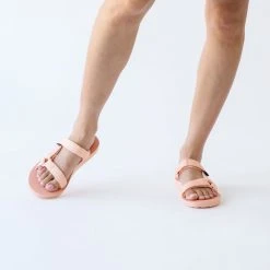 Piper & Scoot Teva: Universal Slide In Beach Sand