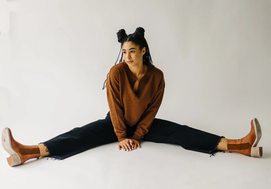 Piper & Scoot The Julius V-Neck Sweater In Chocolate