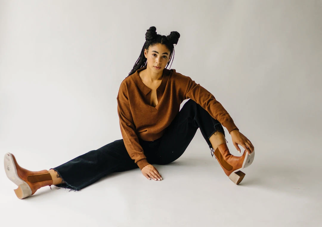 Piper & Scoot The Julius V-Neck Sweater In Chocolate