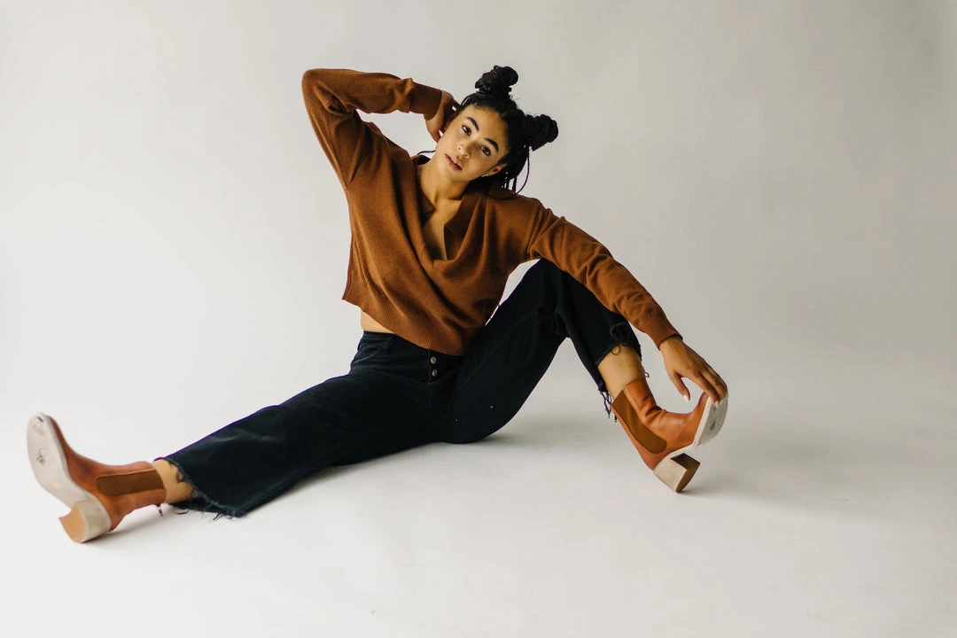 Piper & Scoot The Julius V-Neck Sweater In Chocolate