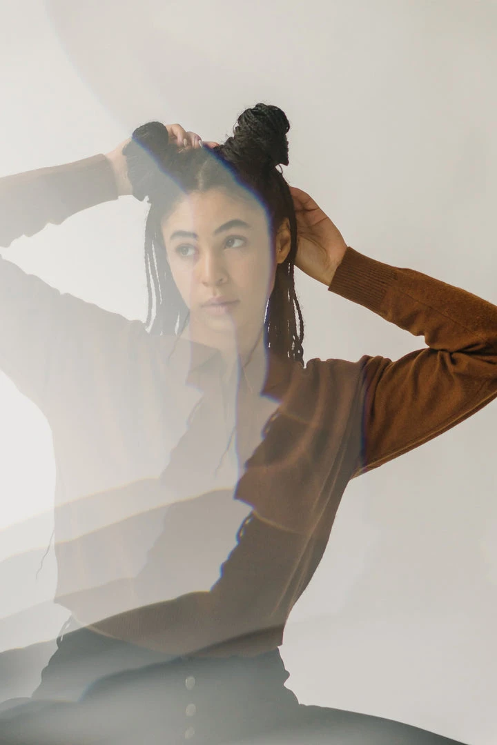 Piper & Scoot The Julius V-Neck Sweater In Chocolate