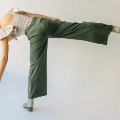 Piper & Scoot The Jorah Pleated Trouser In Olive