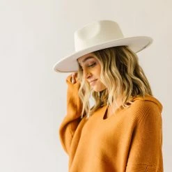 Piper & Scoot Tops The Rue Textured Sweater In Butterscotch