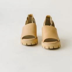 Piper & Scoot Seychelles: United Studs Sandal In Vacchetta Leather Shoes