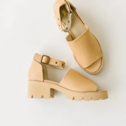 Piper & Scoot Seychelles: United Studs Sandal In Vacchetta Leather Shoes