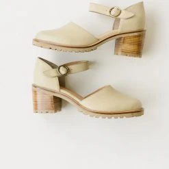 Piper & Scoot Shoes Seychelles: Lock And Key Heel In Cream