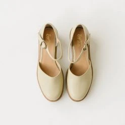 Piper & Scoot Shoes Seychelles: Lock And Key Heel In Cream