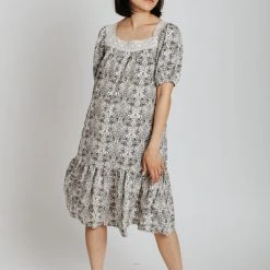 Piper & Scoot The Zuri Square Neck Dress With Lace Detail In Black + Cream