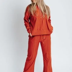 Piper & Scoot The Elle Textured Top In Rust Tops