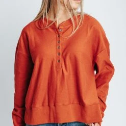Piper & Scoot The Elle Textured Top In Rust Tops