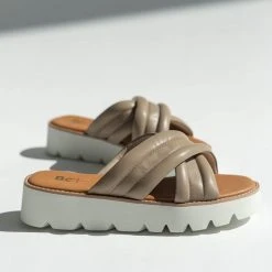 Piper & Scoot Shoes Seychelles: Insightful Sandal In Taupe
