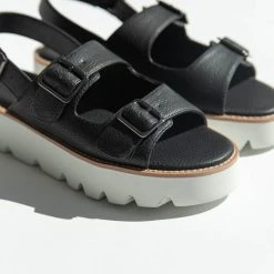 Piper & Scoot Seychelles: Its Happening Sandal In Black