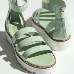 Piper & Scoot Shoes Seychelles: Nightlife Sandal In Cucumber