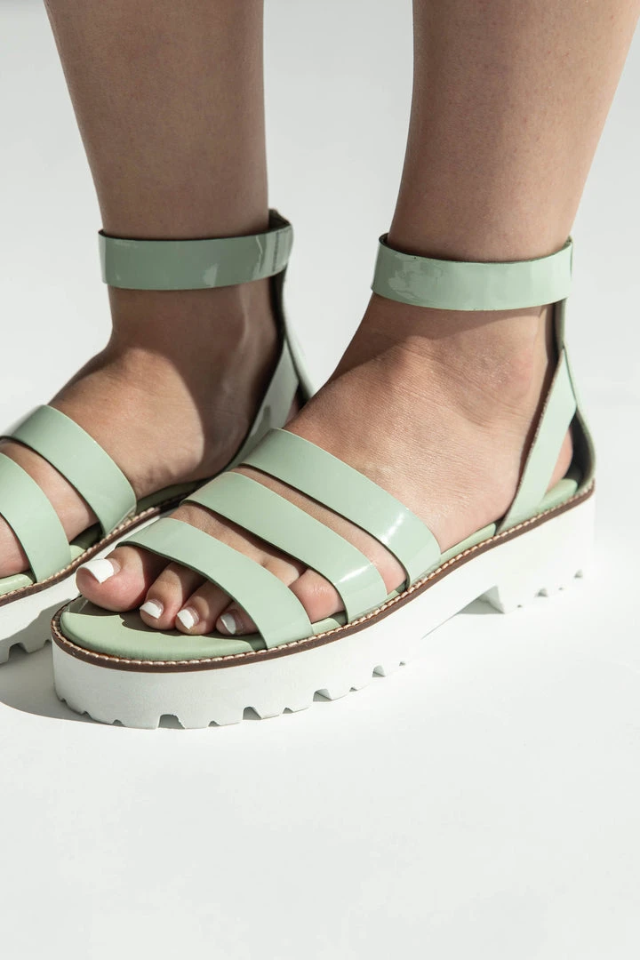 Piper & Scoot Shoes Seychelles: Nightlife Sandal In Cucumber