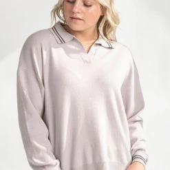 Piper & Scoot The Tove Collared Top In Lavender Tops