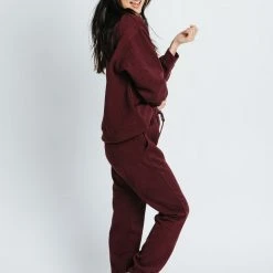 Piper & Scoot The Hailey Textured Jogger In Burgundy