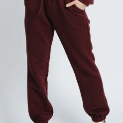 Piper & Scoot The Hailey Textured Jogger In Burgundy