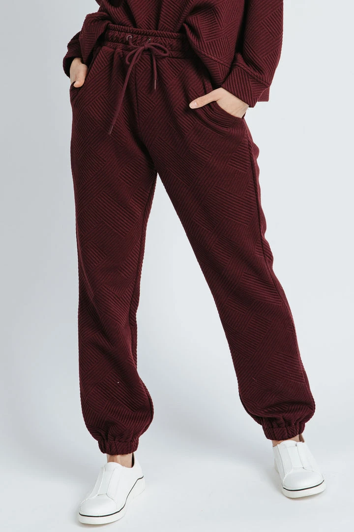 Piper & Scoot The Hailey Textured Jogger In Burgundy