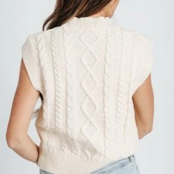 Piper & Scoot Tops The Ellsworth Sweater Vest In Ivory