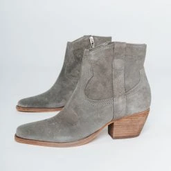 Piper & Scoot Shoes Dolce Vita: Silma Booties In Grey Suede