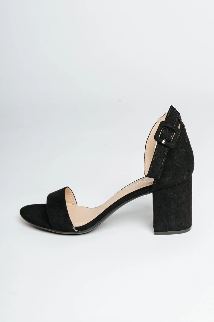 Piper & Scoot Chinese Laundry: Jody Block Suede Heel In Black Shoes