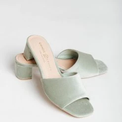 Piper & Scoot Chinese Laundry: Lana Smooth Heel In Mint Velvet