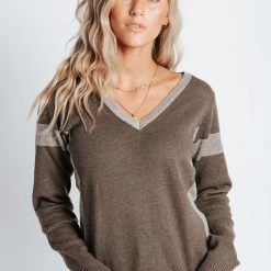 Piper & Scoot Tops The Chip Sweater In Dark Brown