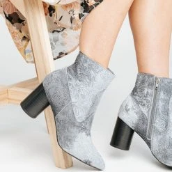 Piper & Scoot Shoes Matisse: Alana Ankle Boot In Grey