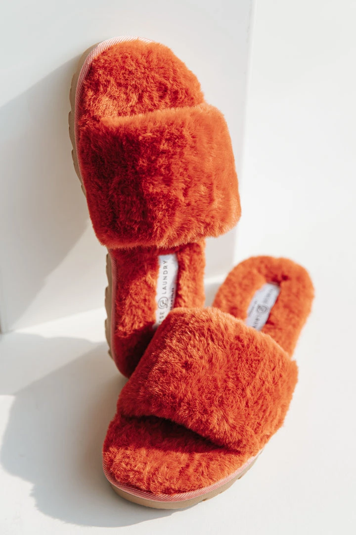 Piper & Scoot Shoes Chinese Laundry: Rally Faux Fur Sandal In Coral