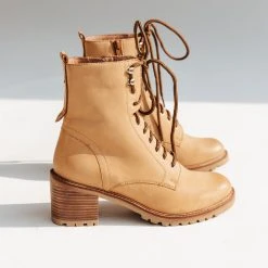 Piper & Scoot Seychelles: Irresistible Boot In Tan Leather