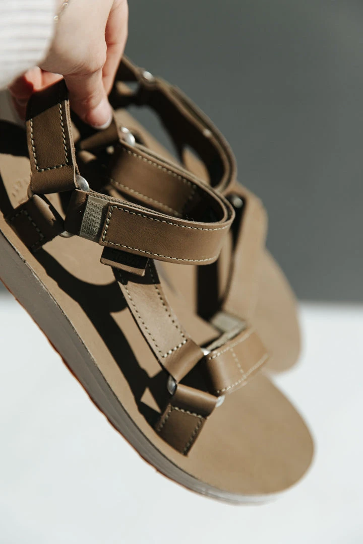 Piper & Scoot Shoes Teva: Original Universal Leather In Aloe