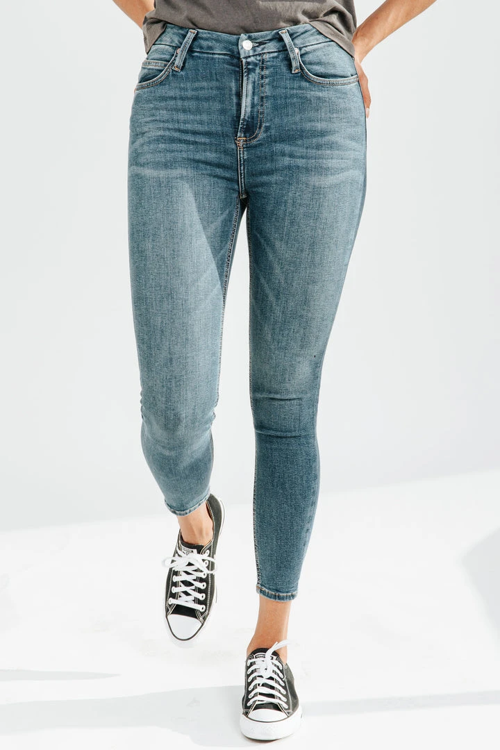 Piper & Scoot Free People: Montana Skinny Jean In Lake Blue