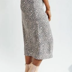 Piper & Scoot Free People: Essential Chelsea Boot In Sandy Beige Shoes