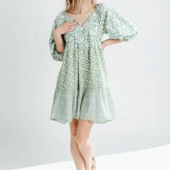 Piper & Scoot The Lesly Floral Puff Sleeve Dress In Green