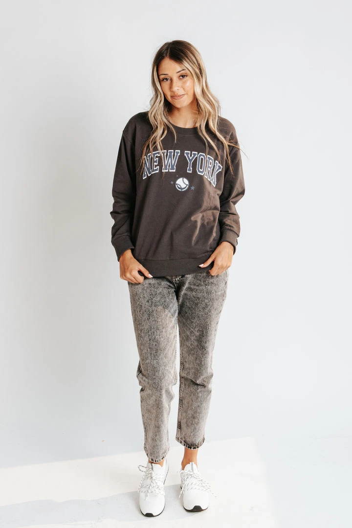Piper & Scoot The New York Graphic Crewneck In Charcoal Tops