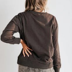 Piper & Scoot The New York Graphic Crewneck In Charcoal Tops