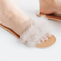 Piper & Scoot Chinese Laundry: Zoey Slide In Taupe