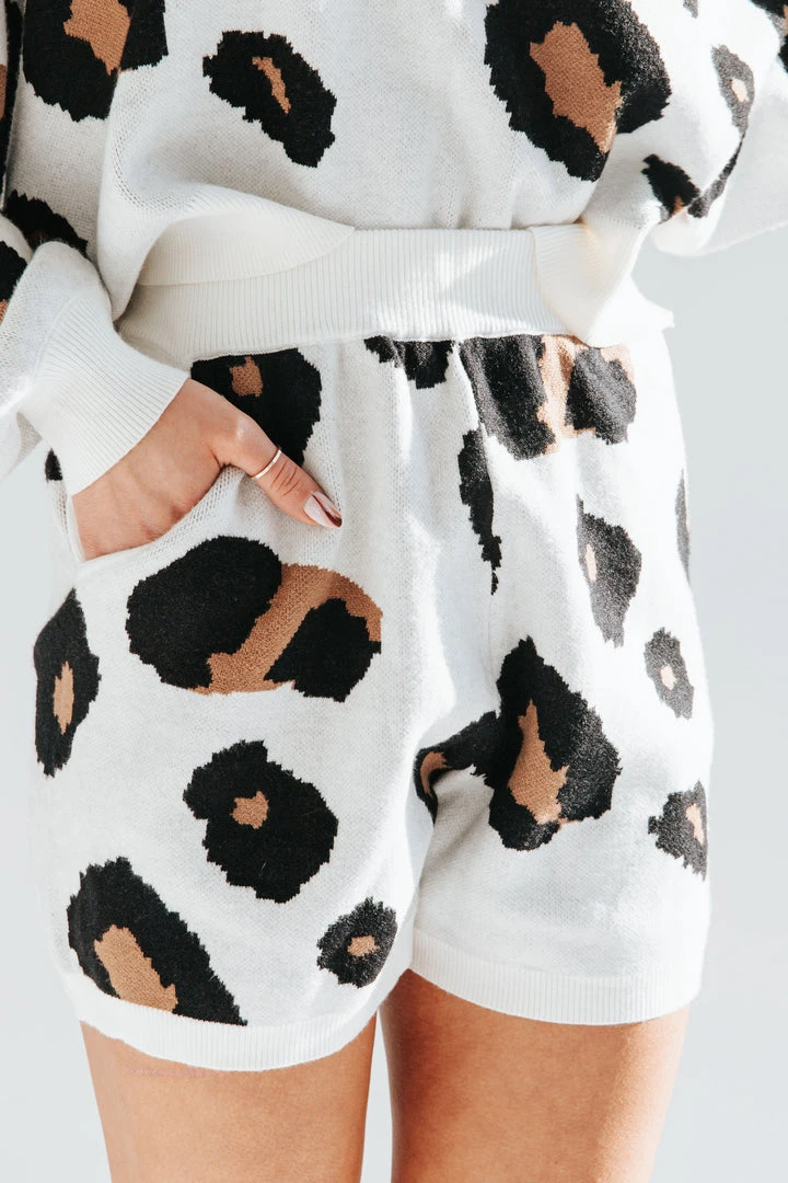 Piper & Scoot The Pepper Cozy Sweater Short In White