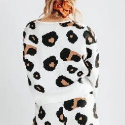 Piper & Scoot The Pepper Cozy Sweater Short In White