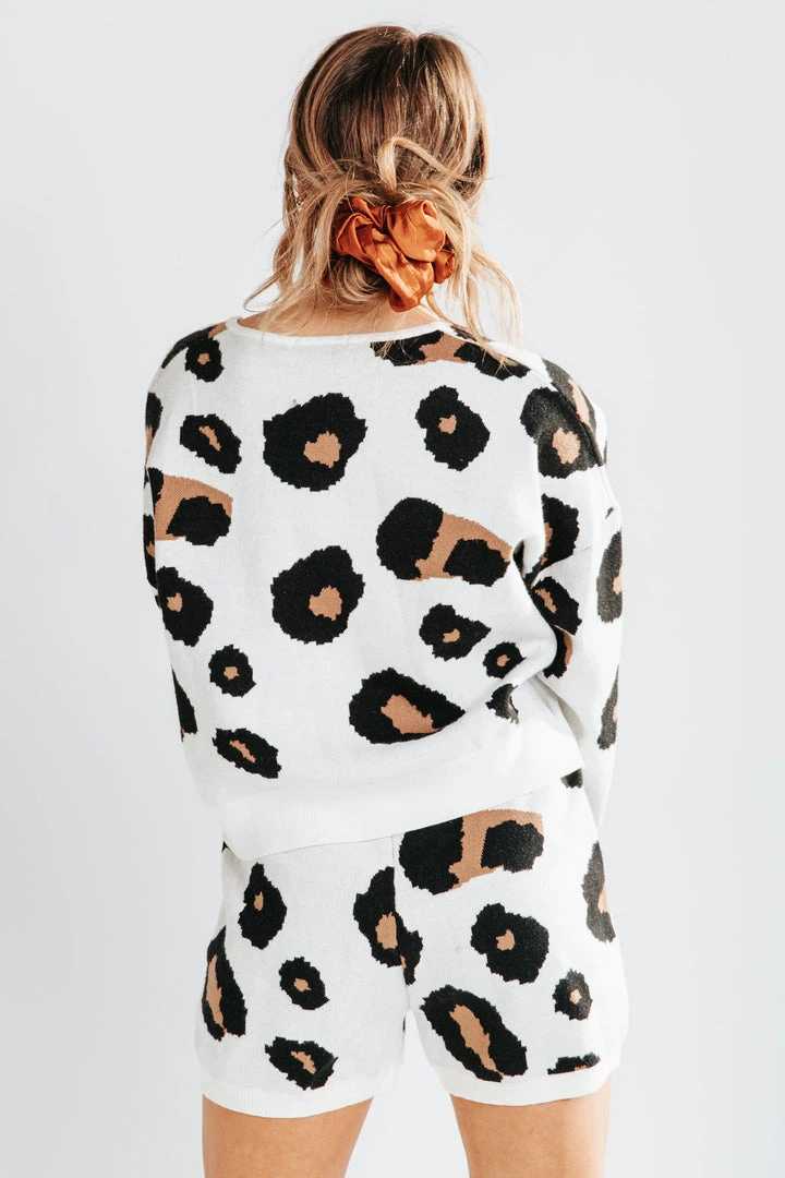 Piper & Scoot The Pepper Cozy Sweater Short In White