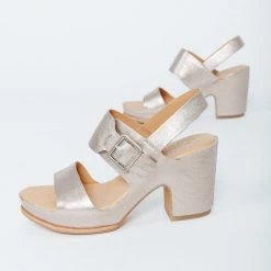Piper & Scoot Shoes Kork-Ease: San Carlos Sandal In Metallic Gold