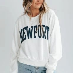 Piper & Scoot Tops The Newport Graphic Sweatshirt In White