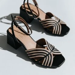 Piper & Scoot Seychelles: Tender Heel In Black