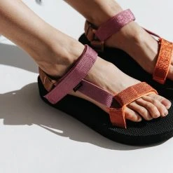 Piper & Scoot Teva: Midform Universal In Metallic Pink Multi Shoes