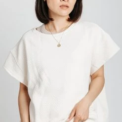 Piper & Scoot Tops The Lenny Textured Top In Cream