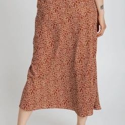 Piper & Scoot Bottoms + Jumpsuits The Everleigh Ditsy Floral Skirt In Tan