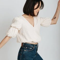 Piper & Scoot Tops The Danae Woven Puff Sleeve Blouse In Ivory